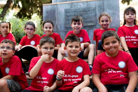 "ΖΩ ΚΑΙ ΤΡΑΓΟΥΔΩ ΔΕΝ ΕΞΑΡΤΩΜΑΙ 2024"