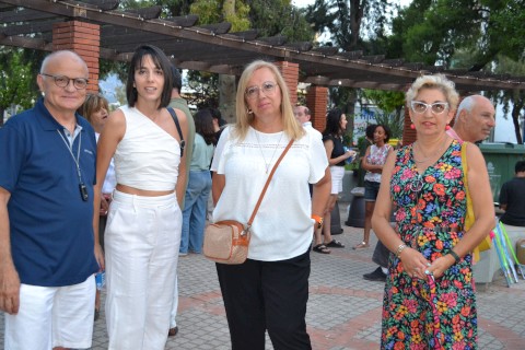 "ΖΩ ΚΑΙ ΤΡΑΓΟΥΔΩ ΔΕΝ ΕΞΑΡΤΩΜΑΙ 2024"