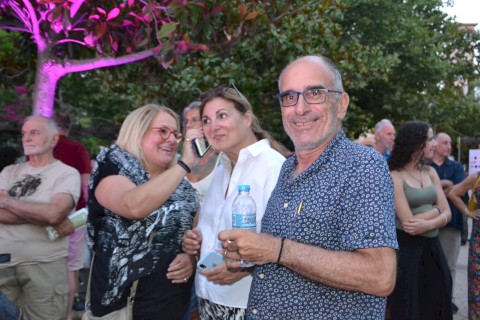 "ΖΩ ΚΑΙ ΤΡΑΓΟΥΔΩ ΔΕΝ ΕΞΑΡΤΩΜΑΙ 2024"