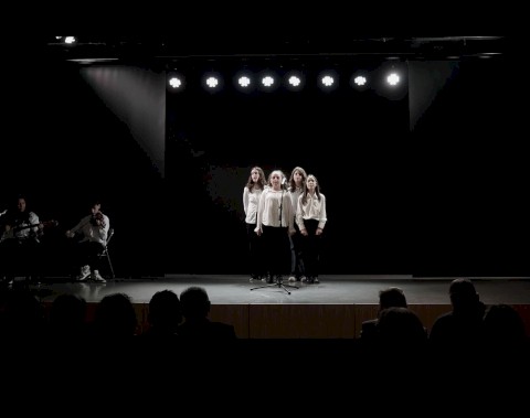 Γυναίκες Σκιές: η τέχνη συναντά την εκπαίδευση