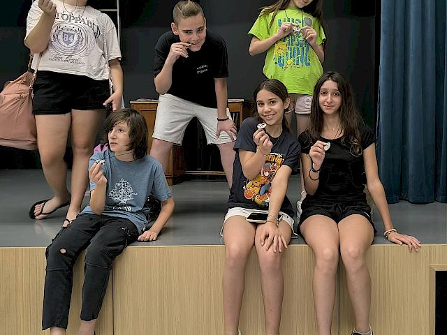 Μια μοναδική παράσταση από την παιδική και εφηβική θεατρική ομάδα του ΜΕΟ!